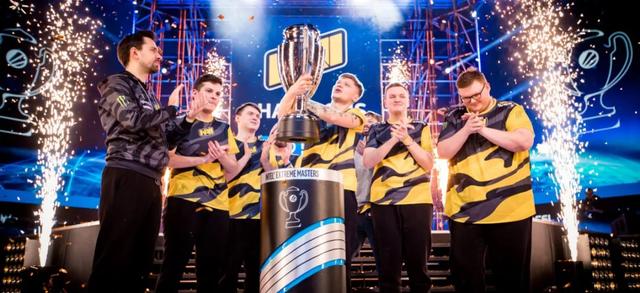 续比赛中背 续比赛中背